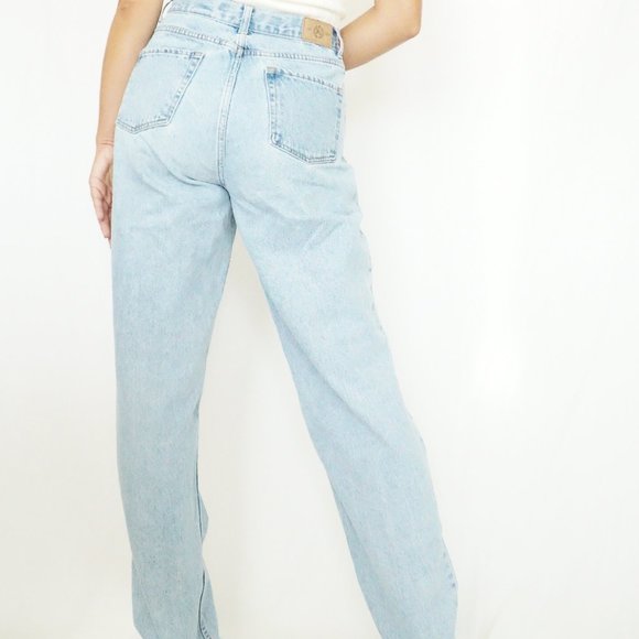 Vintage High Waisted Jeans - Picture 2 of 5